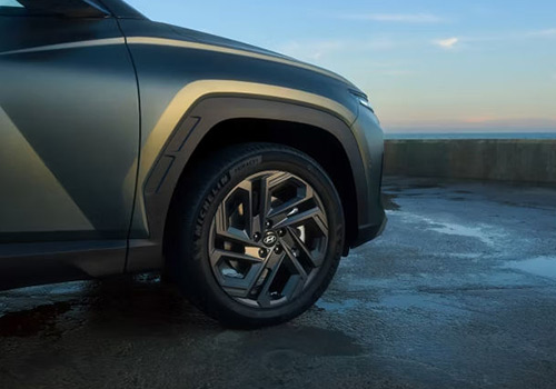 Detail 19“ kola z lehké slitiny na Hyundai TUCSON