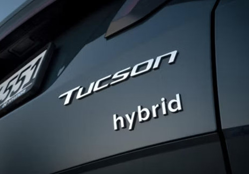 Značka TUCSON hybrid - detailní pohled