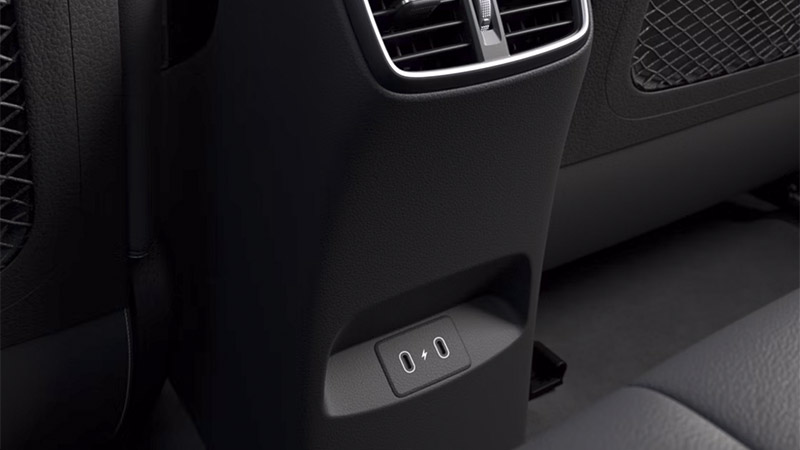 Hyundai i30 Kombi - Nabíjecí porty USB typu C