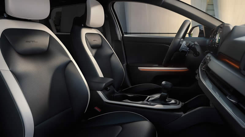 Kia K4 - prostorný a pohodlný