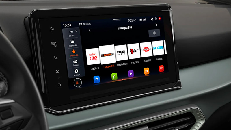 Digitální panel na přístrojové desce vozu SEAT Arona