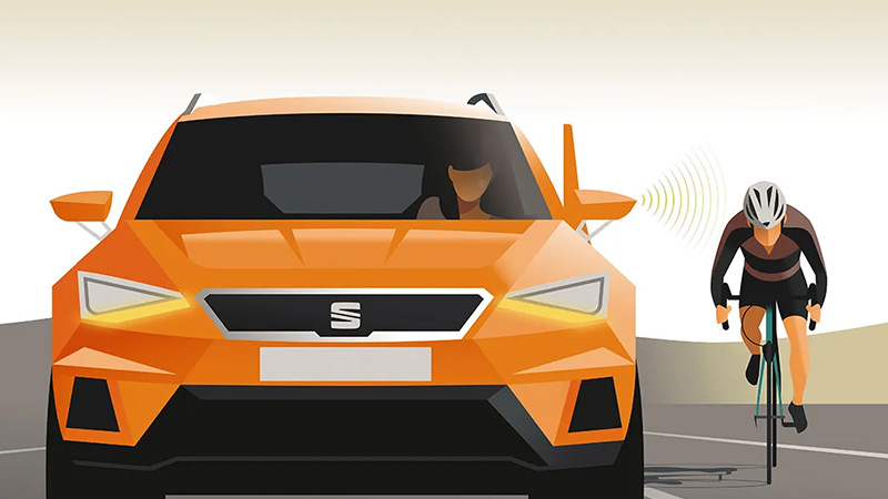 Animace senzoru mrtvého úhlu u vozu SEAT Arona