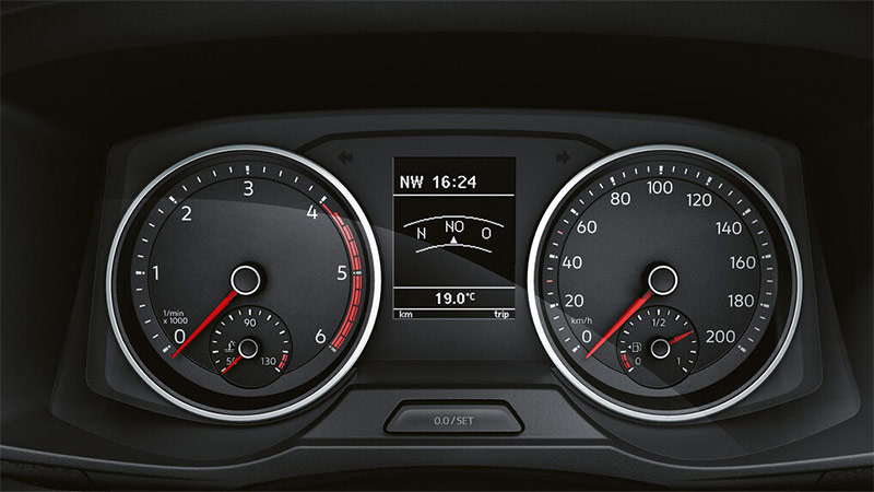 vw crafter skrinovy vuz kokpit