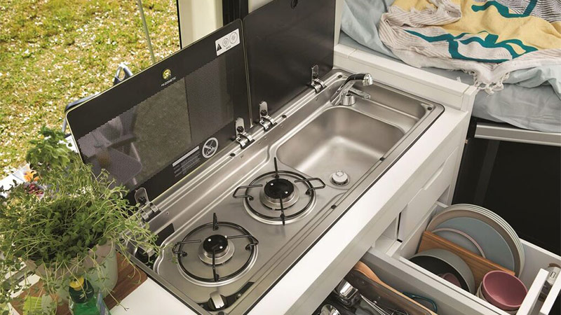 Volkswagen Grand California vw grand california kuchynka 2