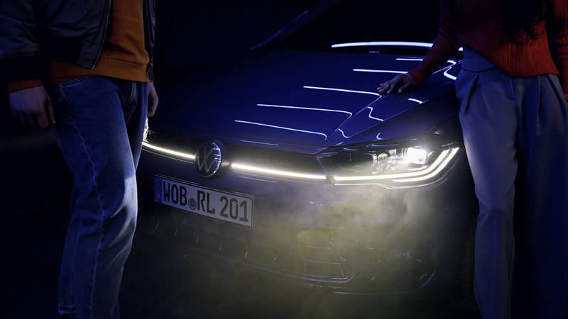 Volkswagen Polo VW Polo s rozsvícenými světlomety IQ light LED Matrix